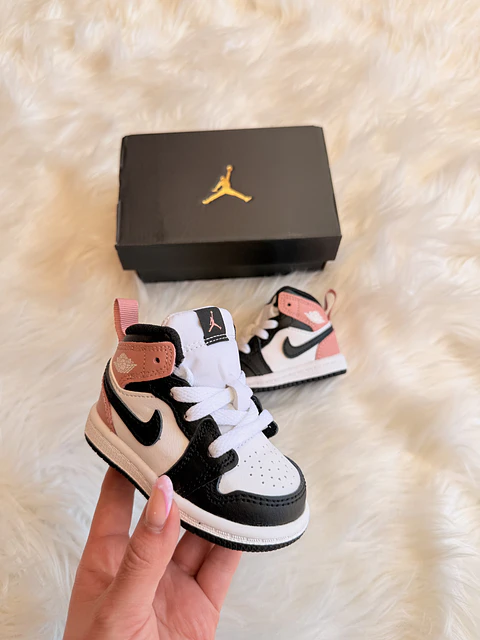 Jordan 1Mid