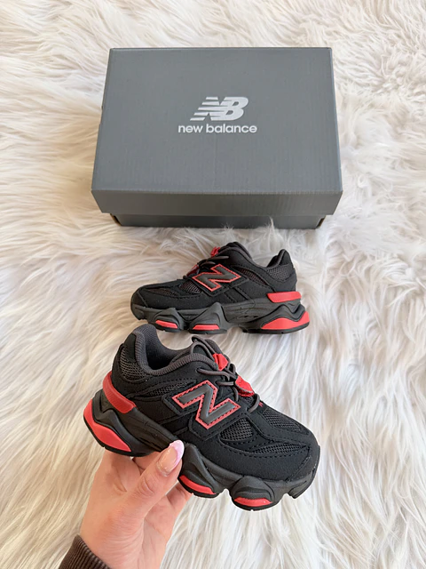 New balance 9060 - Negra Rojo