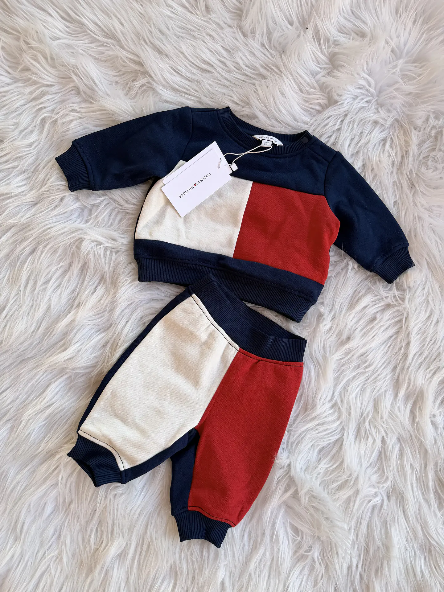 Conjunto Tommy Hilfiger 2