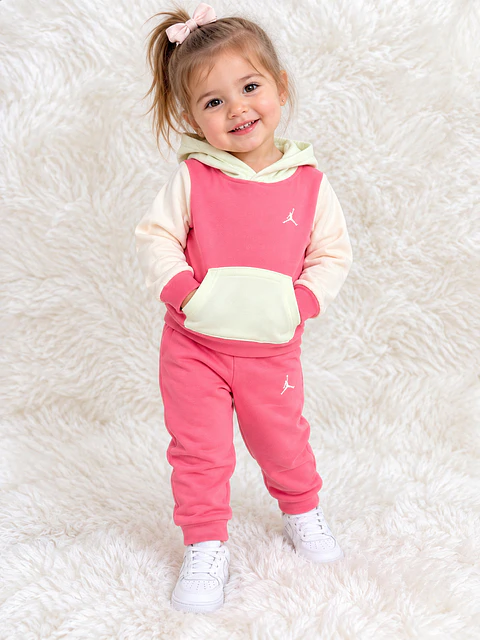 Conjunto Jordan Niña