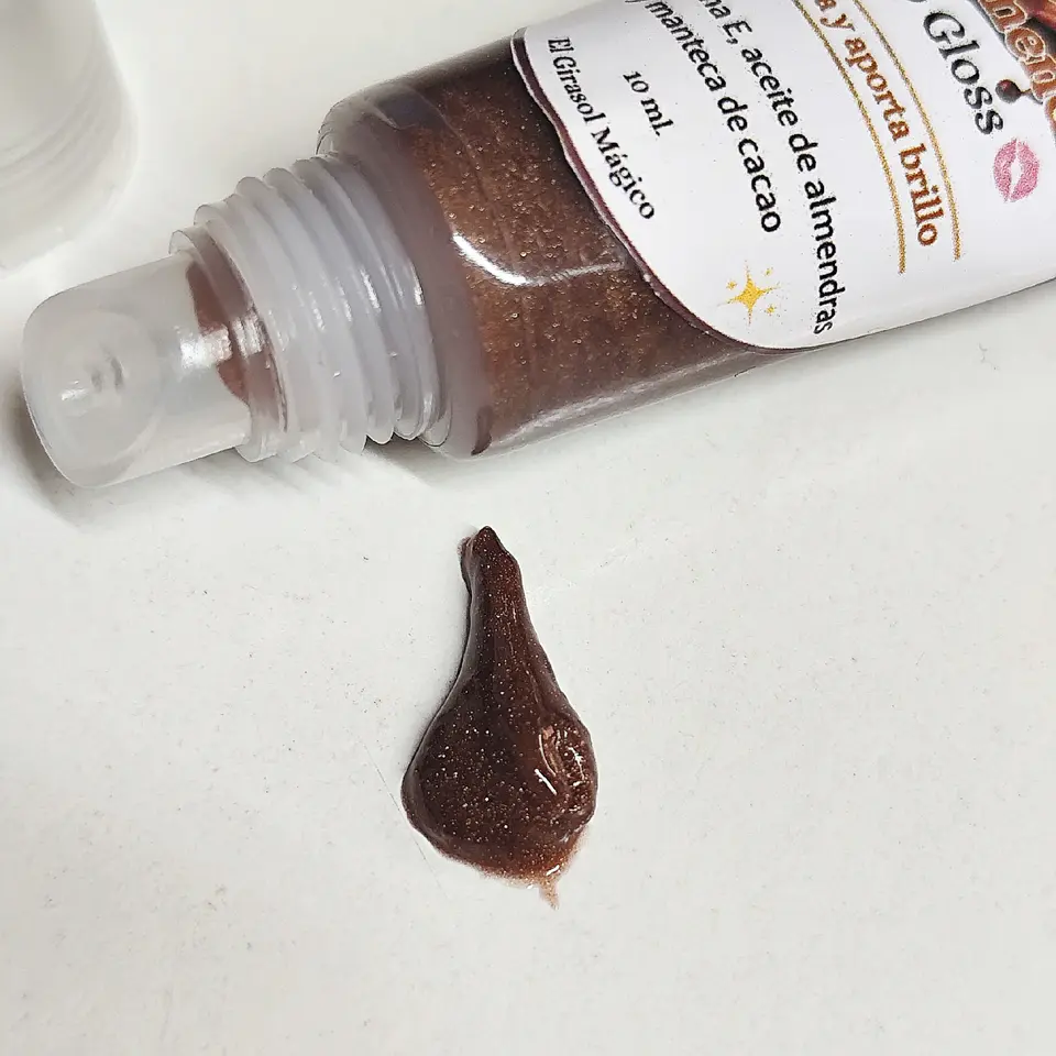 Lip Gloss Chocolate con almendras🍫 2