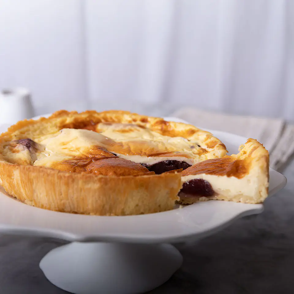 Tarta de Leche Asada con Ciruelas 1