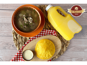Combo caldo y arepa de huevo