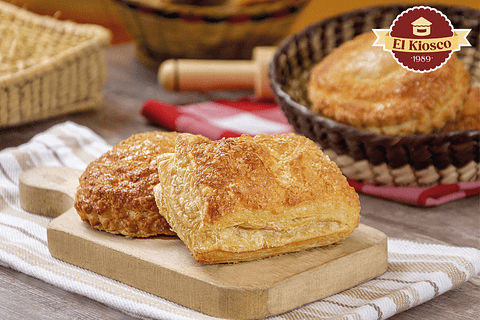 Pastel Gloria de arequipe o bocadillo