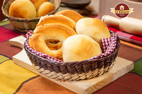 Pandebono, Pandeyuca, Almojábana