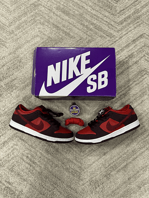 Nike SB Dunk Low Cherry 