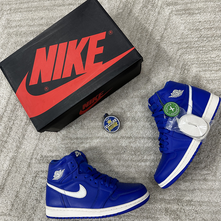 Air Jordan Retro 1 High Hyper Royal 2