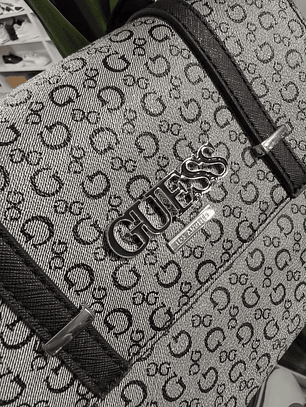 Crossbody - Guess