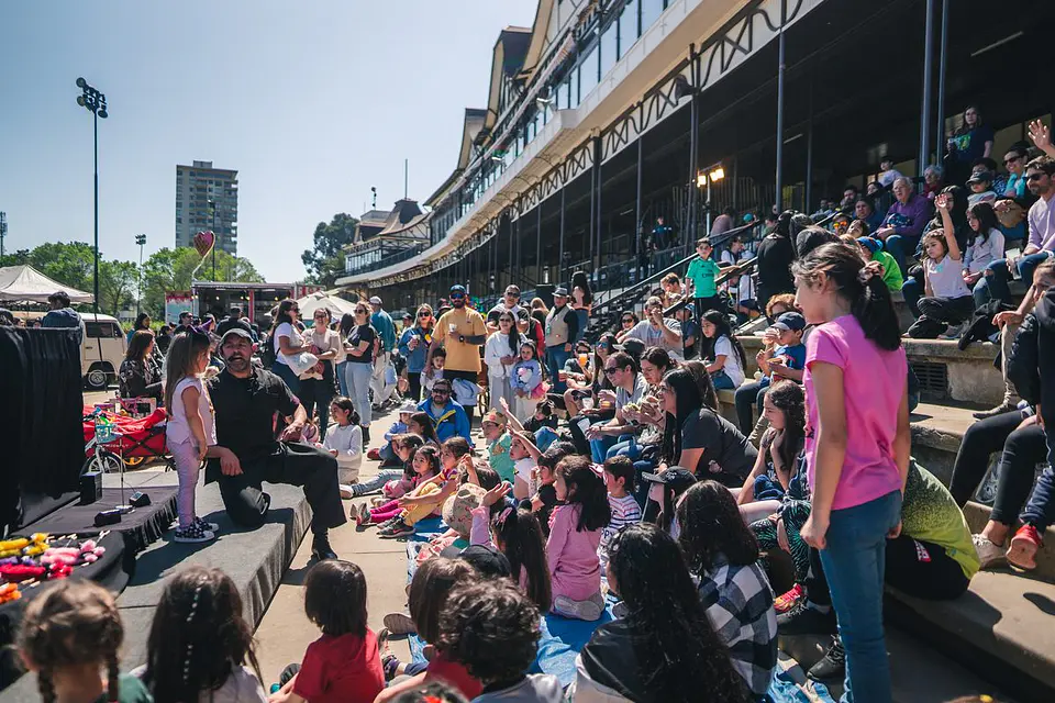 Varieté Unipersonal — show de títeres para toda la familia 9