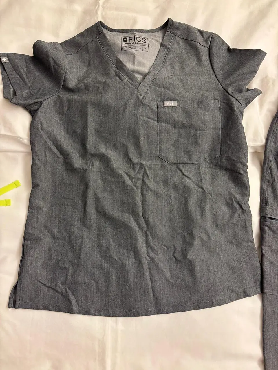Fardo Ropa Clinica hospital Premium Primera uniformes  5