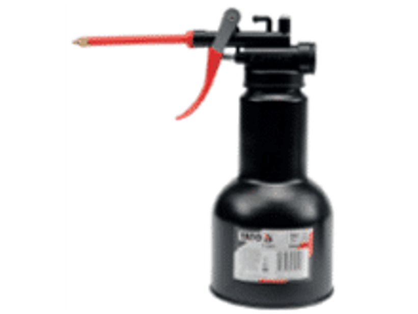 Aceitera manual con aplicador flexible 500cc