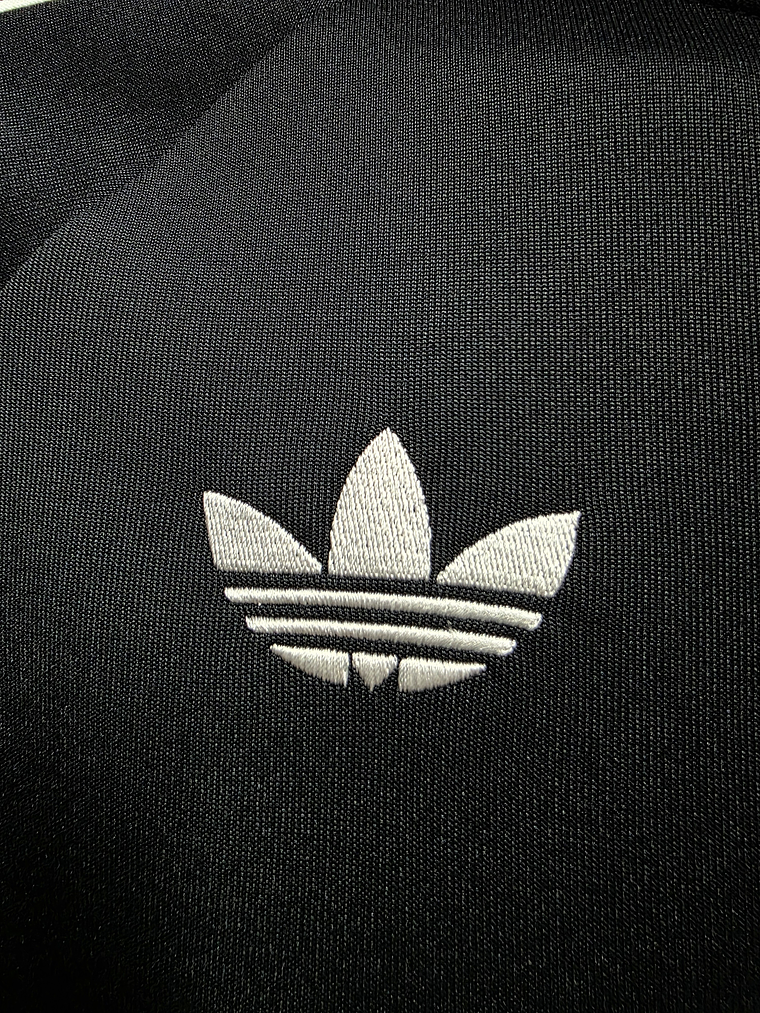 Polerón Negro Colo Colo Adidas – Temporada 2026 4