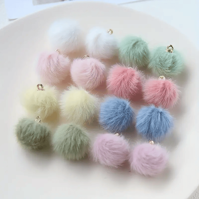 Set de 10 Mini Borlas de Pelos con Gancho, 1.6 cm, Colores Surtidos 7