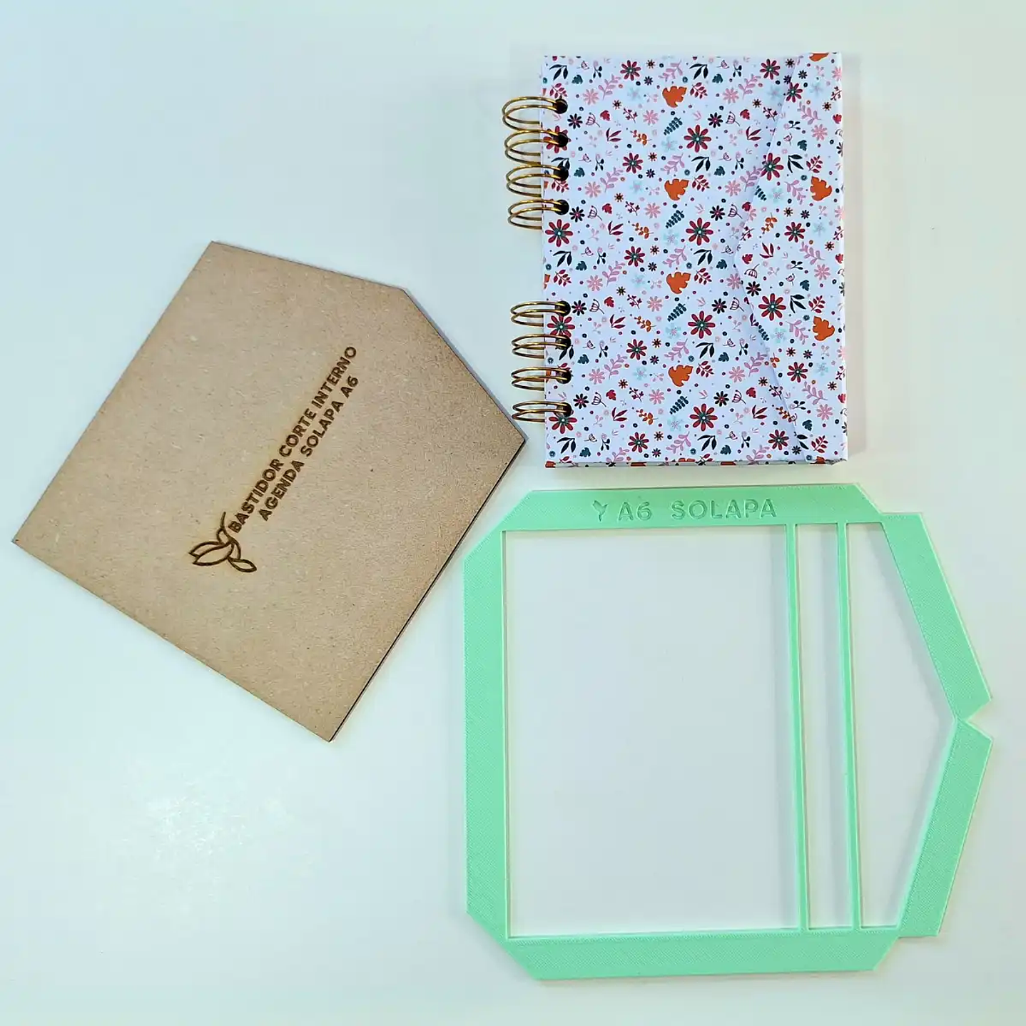 Regla A6 con Solapa Triangular + Bastidor DMF – Corte Preciso 2