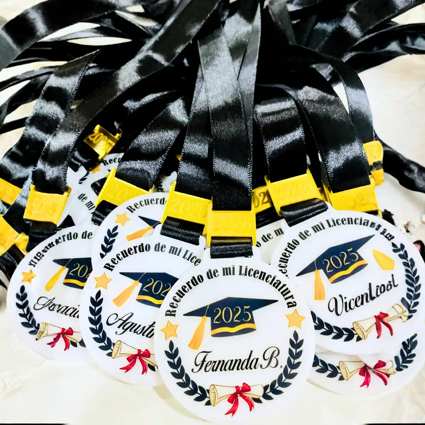 Medalla Acrílico Transparente 6,5cm - Personalizable 3