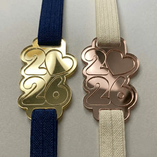 Dije pasa Elástico 2026 Acrílico Espejado - Decorativo Agendas