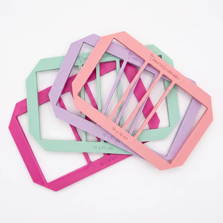 Marco Calendario 10×10 cm – PLA 3D 1