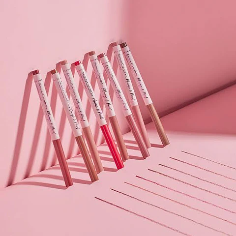 Plump & Pout Plumping Lip Liner - Beauty Creations (0.38g)
