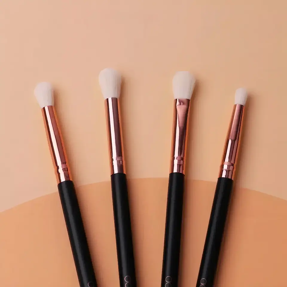 Rose Gold – Set de 4 Brochas para Ojos 2