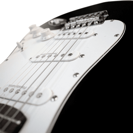 Newen Relic-St-Blk Guitarra Eléctrica Stratocaster Negra