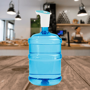 Bomba Dispensador de Agua con Cargador USB Color Verde