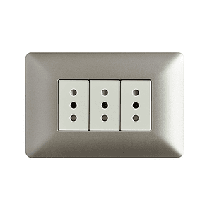Enchufe Triple 2P+T 10A 220V Color Champagne