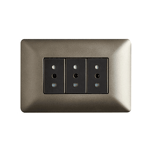 Enchufe Triple 2P+T 10A 220V Color Cafe