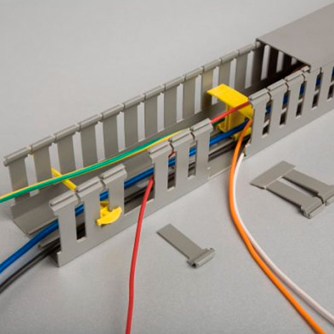 Canaleta Ranurada Libre de Halógeno 60x60mm 2 metros 4