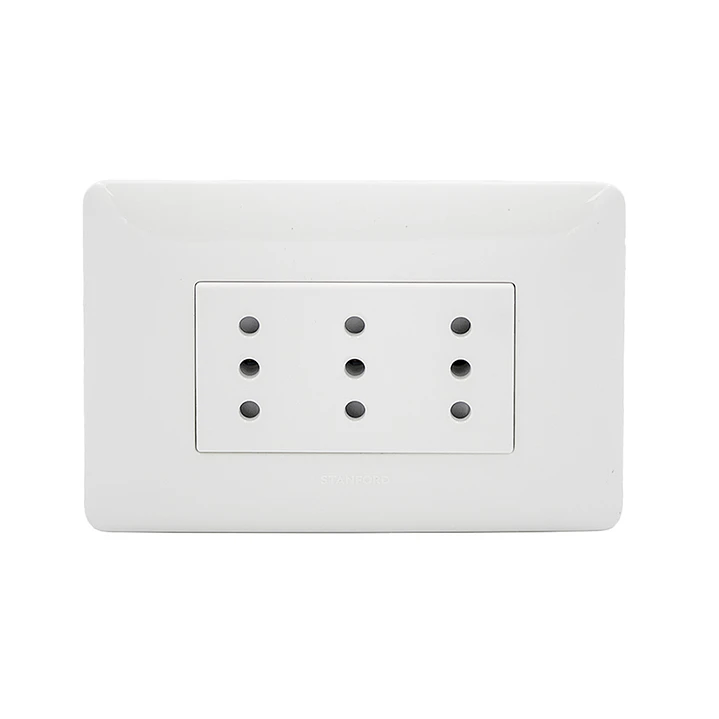Enchufe Triple 10A 250V Puenteado Blanco Stanford 2928 1