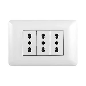 Enchufe Triple 10/16A 250V Blanco Stanford 2926