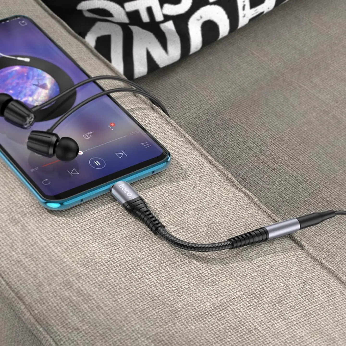 Adaptador Hoco de audio Tipo-C a auxiliar 3.5 - ElectroMundo  4