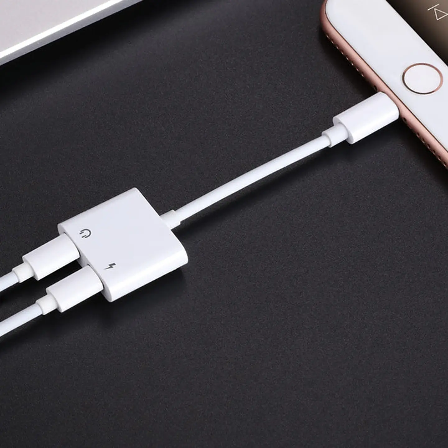Adaptador Audio Y Carga Lightning Compatible Con iPhone - ElectroMundo  3