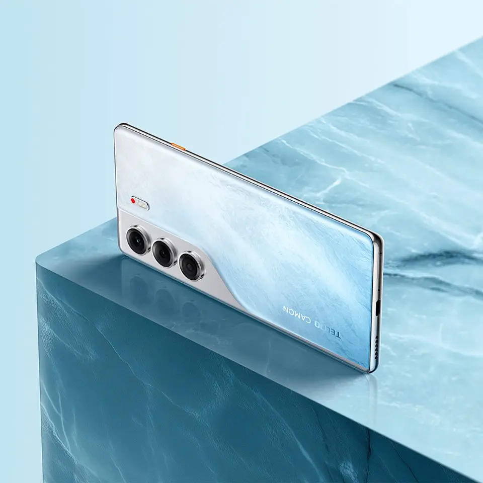 Celular Tecno Camon 40 Pro 256 GB + 8 GB RAM, Glacier White 3