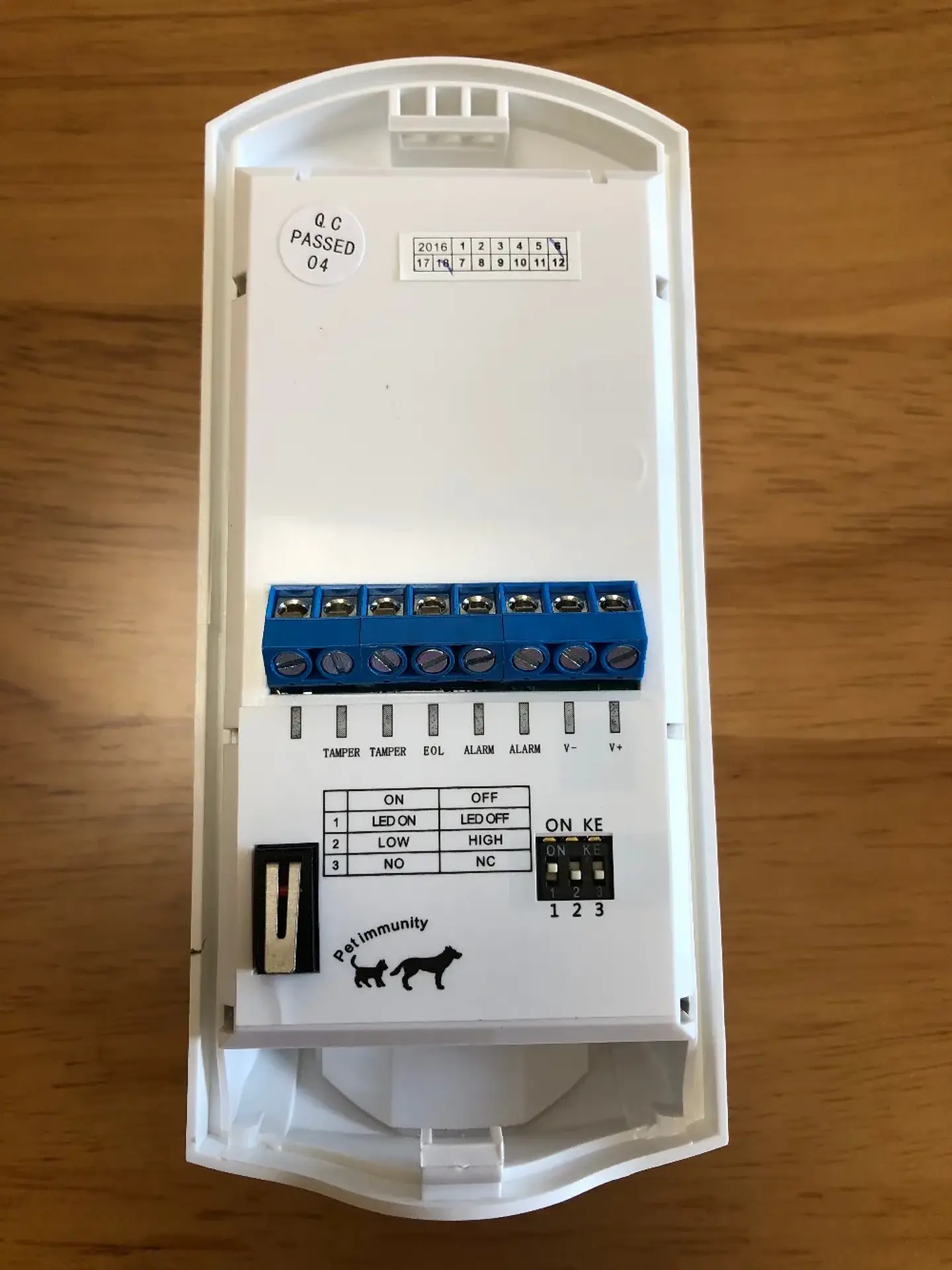 Sensor de Movimiento PIR Alámbrico MC-8250 Inmune a Mascotas 3