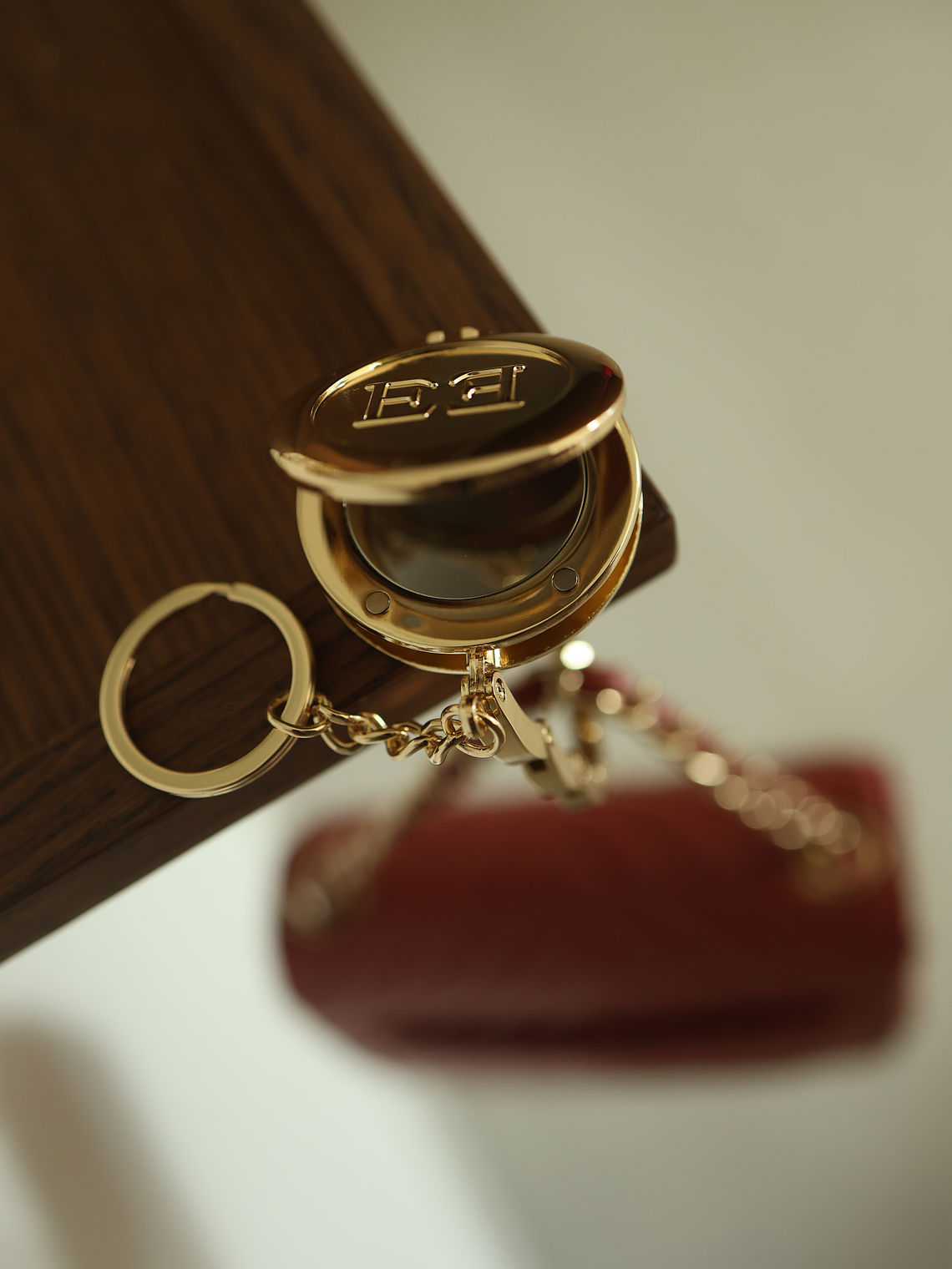 Pendura Bolsa com Espelho 6