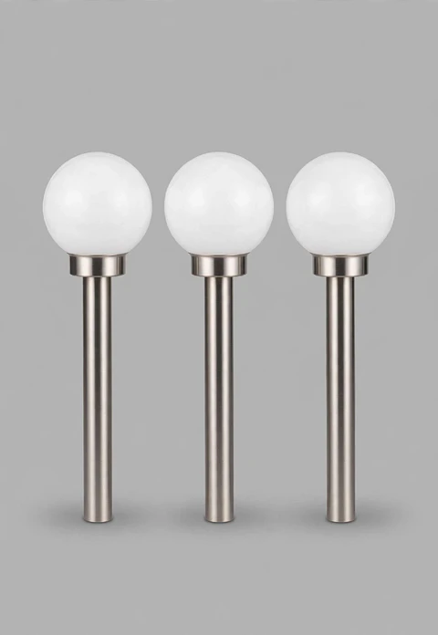 Lampará de Jardin 3 Estacas  P44 Acero Inoxidable Esfera Opal Blanca G4 32cm Para Sendero Cesped Terraza