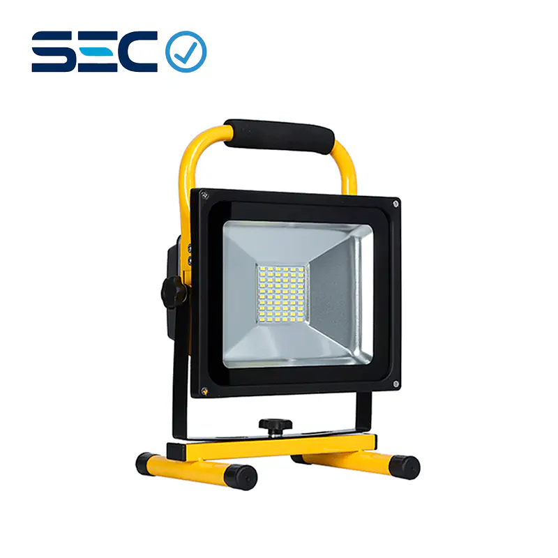 PROYECTOR LED DE EMERGENCIA RECARGABLE SMD 30W IP66 imagen 1
