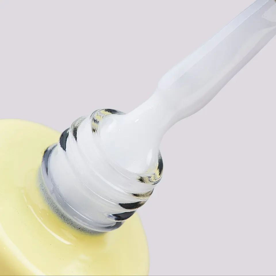 BASE STRONG SNOW WHITE 1