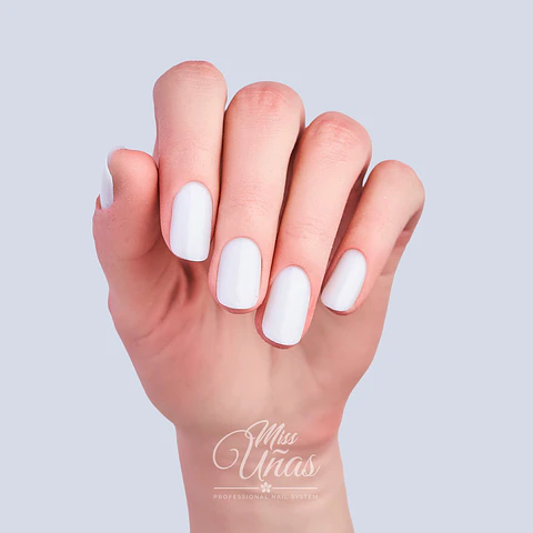 BASE STRONG SNOW WHITE