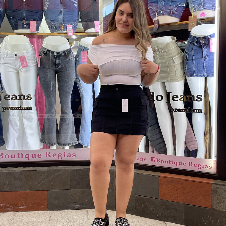 FALDA SHORT CARGO NEGRO  1