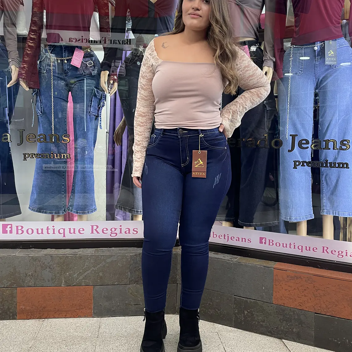 SKINNY JEANS AZUL INTENSO MODELO CURVI  1