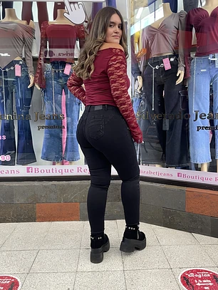 SKINNY NEGRO SUPER LEVANTA COLA 