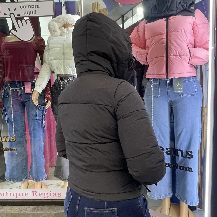 CASACA PUFA NEGRA CALENTITA  2