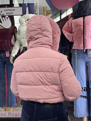 CASACA ROSADA GORRITO PELUDITO 