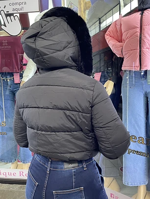 casaca pufa gorrito peludito 