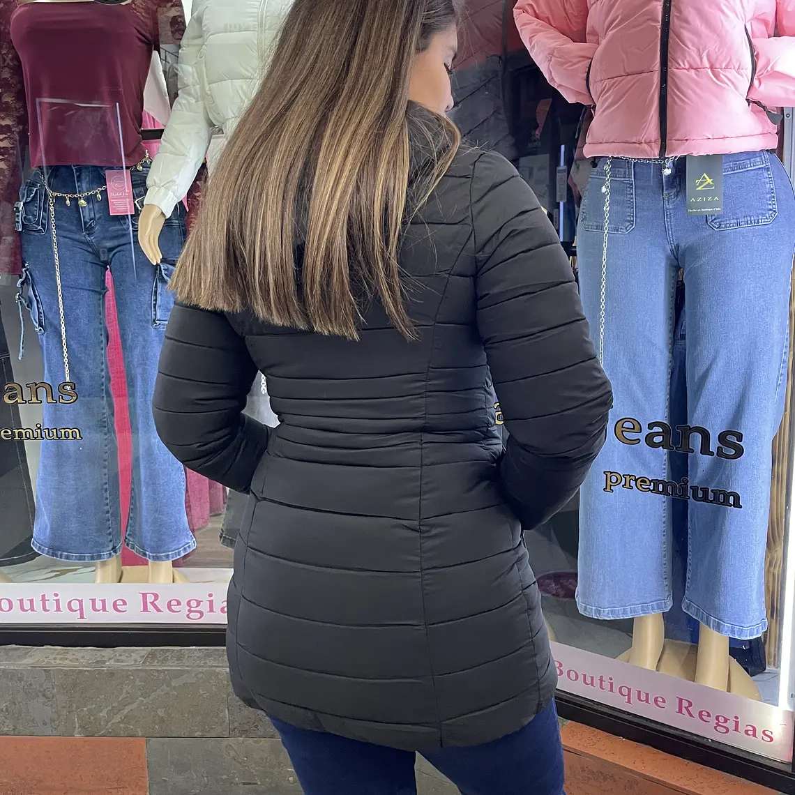 PARKA TERMICA  IMPERMEABLE NEGRA LARGA MEDIA CADERA  2