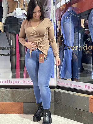 SKINNY JEANS  TAPITAS CELESTE 