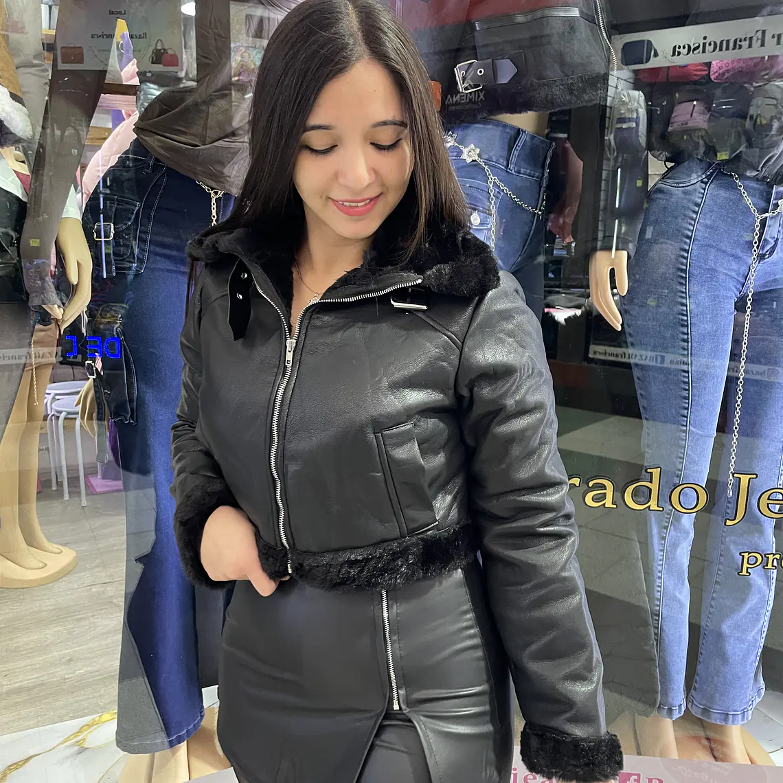 chaqueta negra medida a la cintura  1