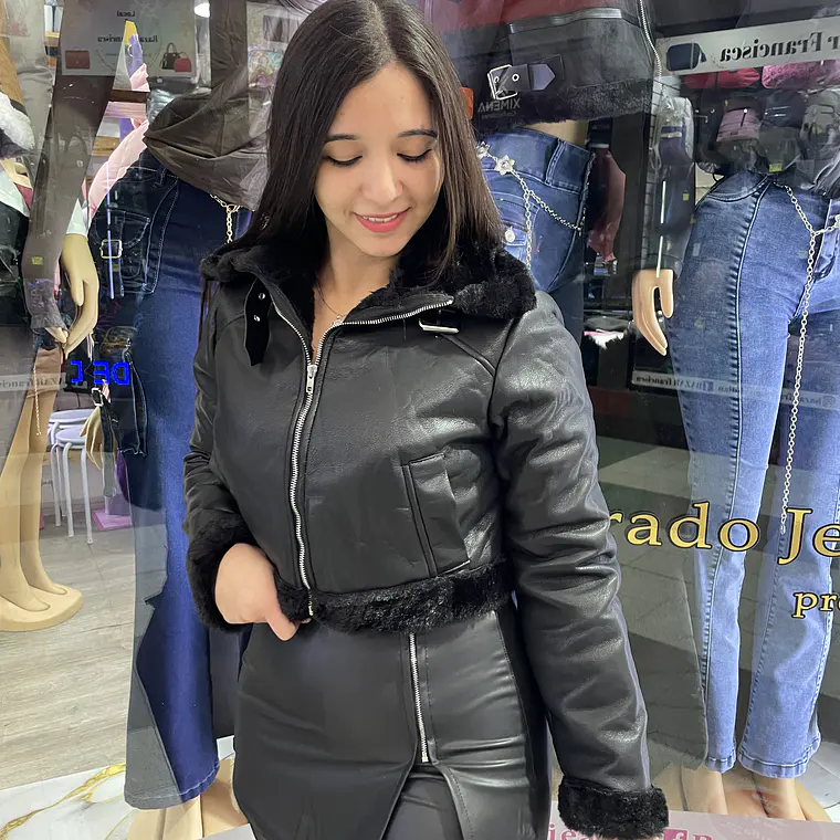 chaqueta negra medida a la cintura  1