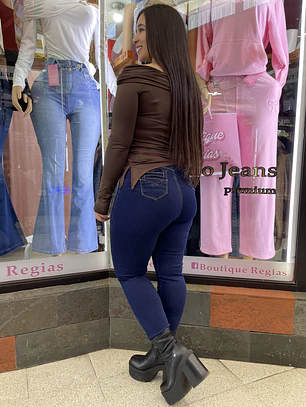 skinny azul intenso un boton tiro alto 
